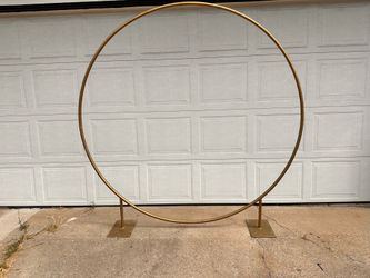 Gold Circle Arch