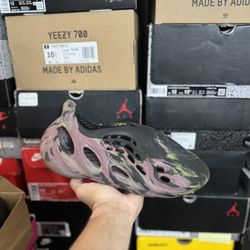 Adidas Yeezy MX Carbon Foam Runner size 9 USED