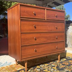 Mid century Dixie dresser