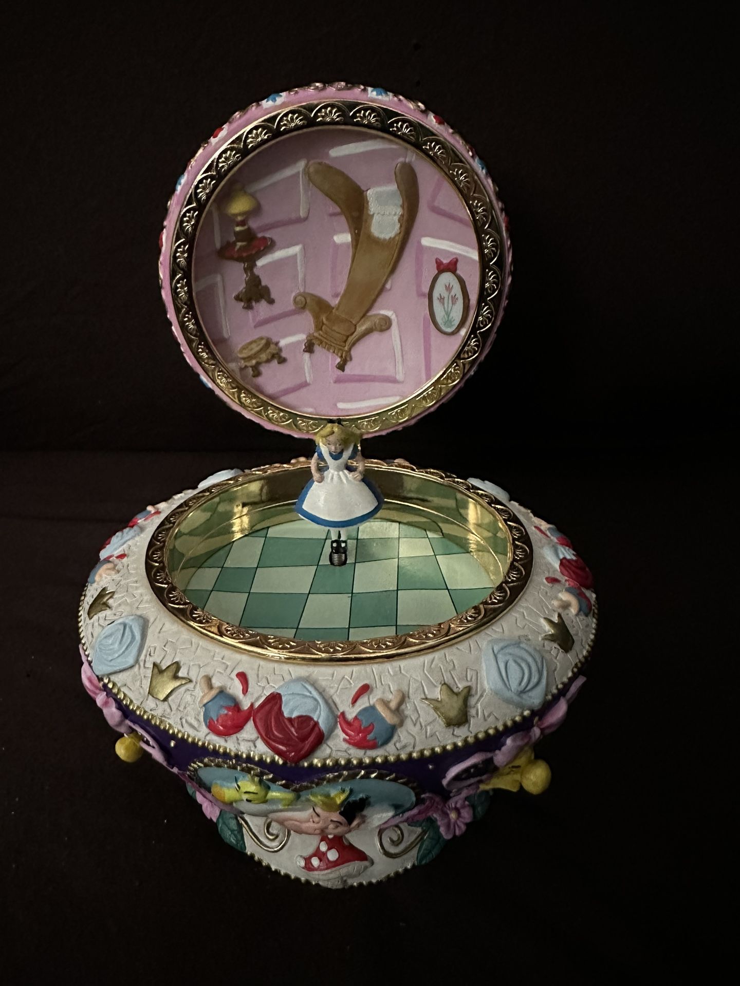 Disney Alice In Wonderland Music Jewelry Box