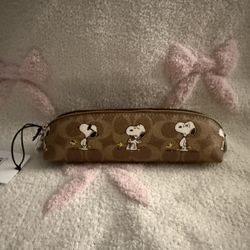 Coach Peanuts Collection Snoopy 