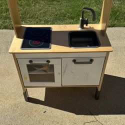 Play Kitchen