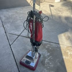 Sanitaire Commercial Vacuum – Heavy Duty  