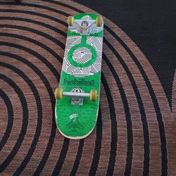 Habitat Skateboard Deck Complete 