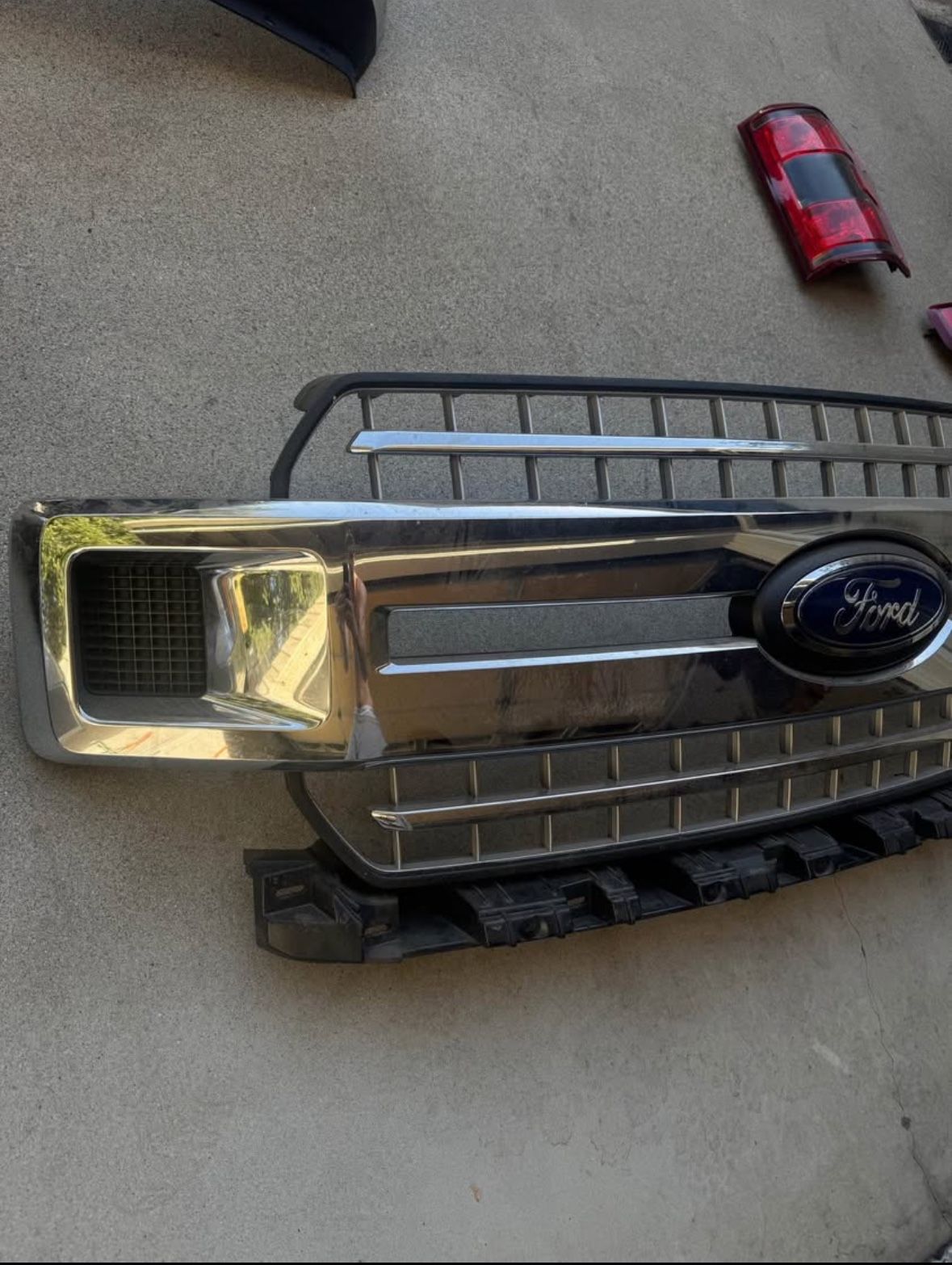 Ford F150 OEM 2019 Chrome Grille