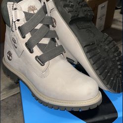 Womens Timbs Size 6