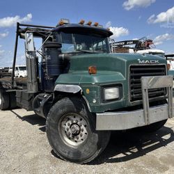 1999 Mack Dr688s Roll Off 