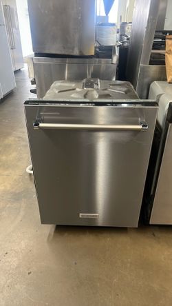 KITCHEN AID DISHWASHER WITH THIRD RACK