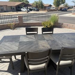 Dark Wood Dinning Table W 6 Chairs 