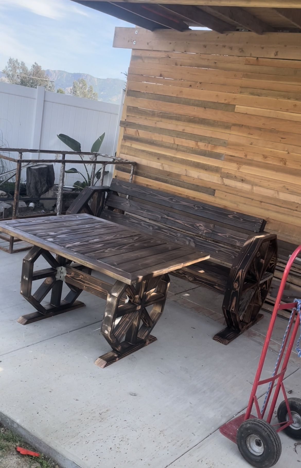 Exterior Table