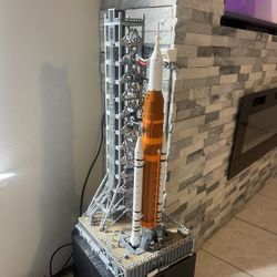 Lego NASA ARTEMIS SPACE LAUNCH