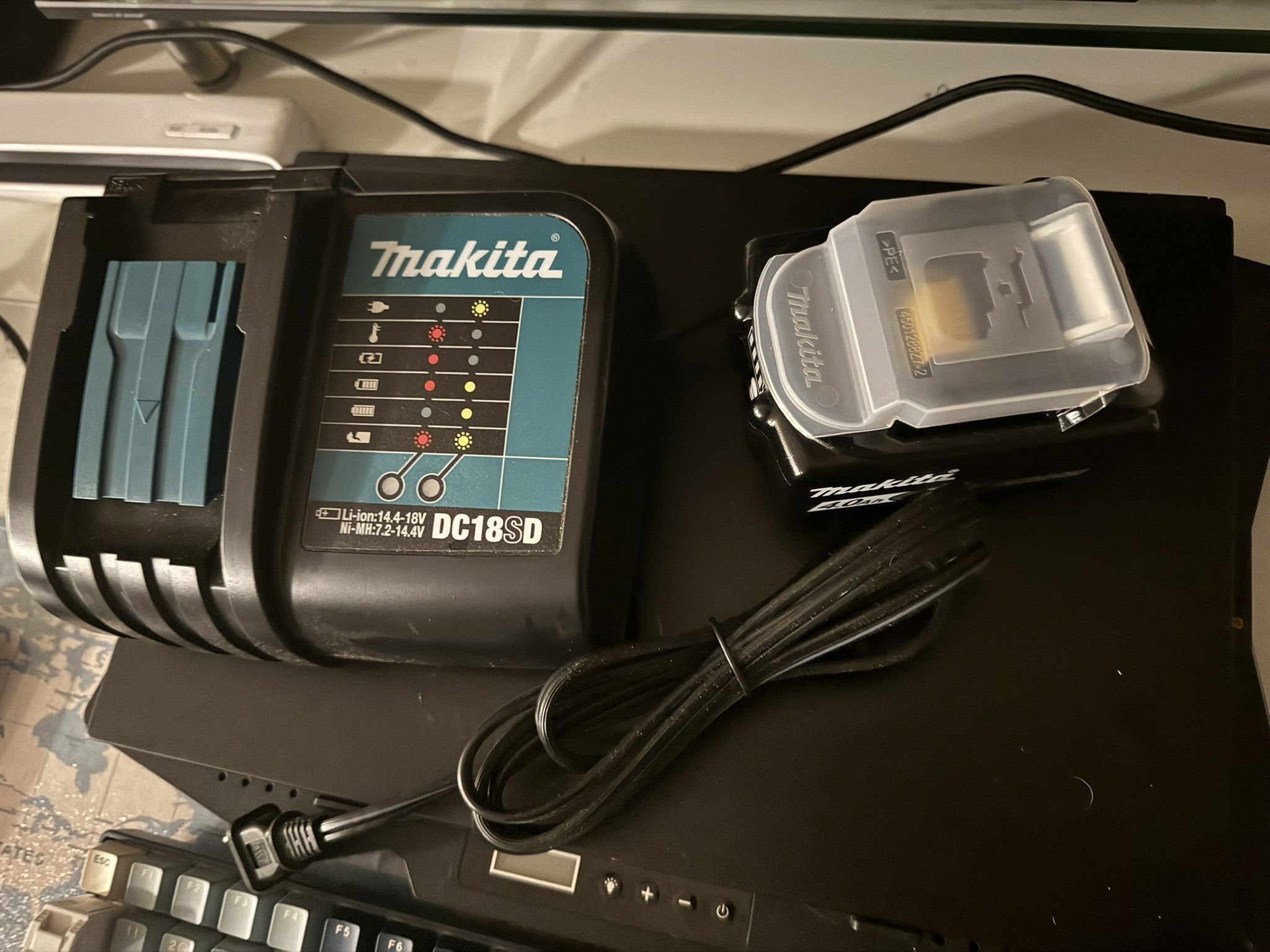 New Makita Charger And Battery