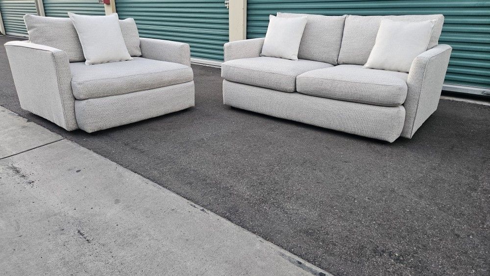 FREE DELIVERY!!! Crate & Barrel "Lounge Deep" Sofa + Chair ($3K Retail ...70%+ Off)