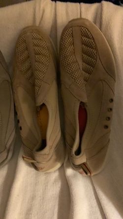 Easy Spirit 2 pr. Of slip ons