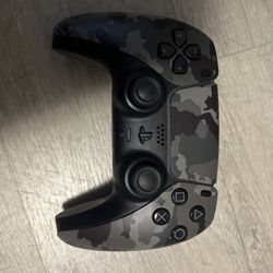 “PS5 Controller (Camo Edition) – Works Perfect”