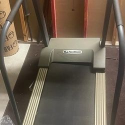 Treadmill/Caminadora  $100
