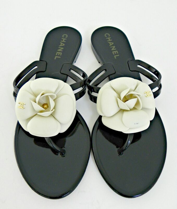 CHANEL Black Creme 38 CAMELLIA Flower Sandals Shoes Thong Flip Flop for  Sale in Brooklyn, NY - OfferUp