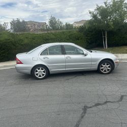 Mercedes Benz C320