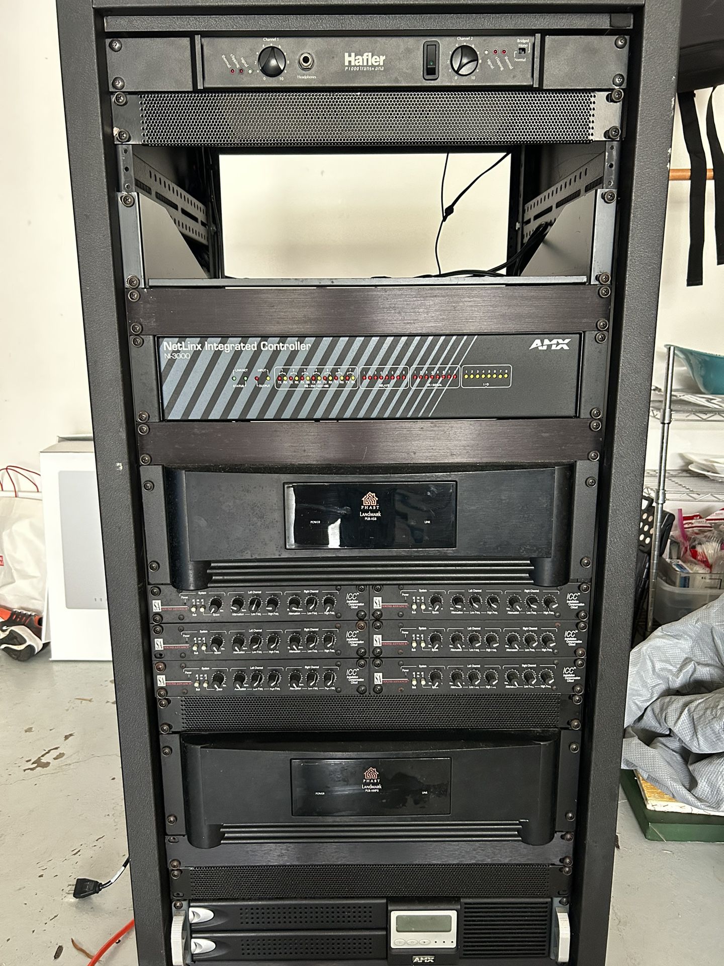 Rack High End Stereo Components 