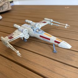Star Wars Red 5 (Luke Skywalker) X-Wing 