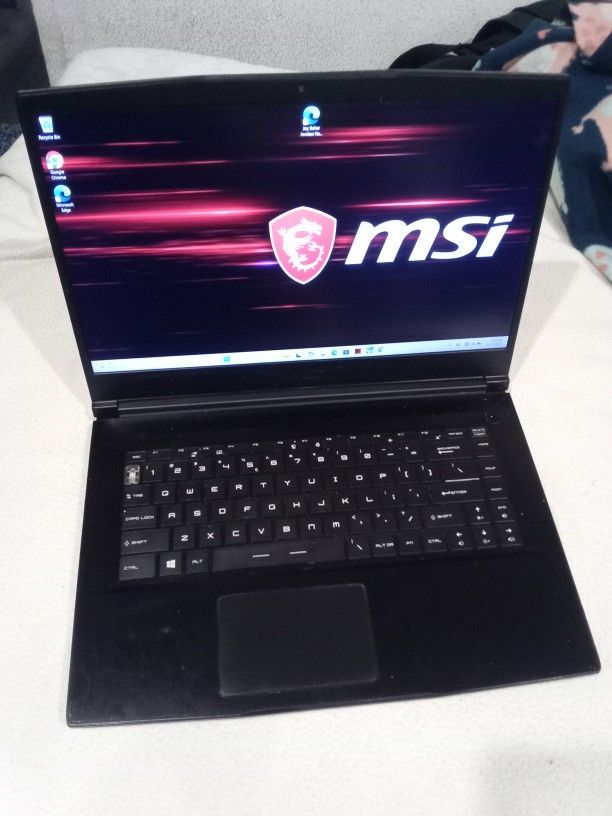 MSI GF63 Thin 9SCX Gaming Laptop With Charger
