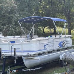 2007 Lowe Suncruiser Pontoon Boat With Trailer