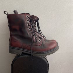 Women’s Boots Burgundy