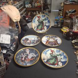 Set Of 5 Lenox "The Magic Of Christmas" Plate Collection - Mint Condition
