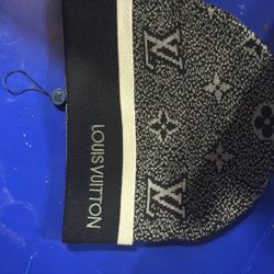 Lv Hat