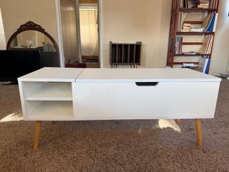 White adjustable coffee table