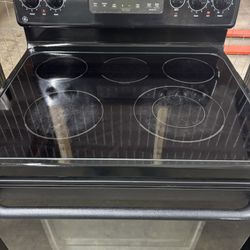 GE Smooth Top Stove 