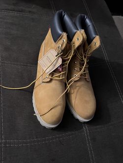 Levi’s Men’s Size 11 Boots New 55