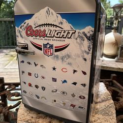 Portable Electric NFL Coors Mobicool Cooler/Heater Mini fridge 