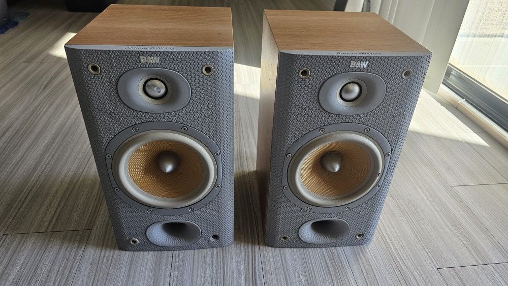 B&W Bowers & Wilkins Pair DM 601 S3 Bookshelf Speakers