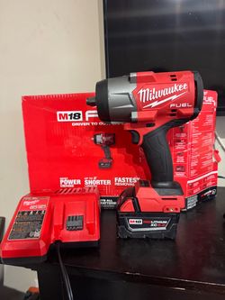 Milwuakee M18 Fuel Brushless Cordless 1/2 in. Impact Wrench with Friction Ring