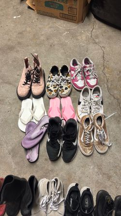 Big girl shoes size 3/4 $20 for all