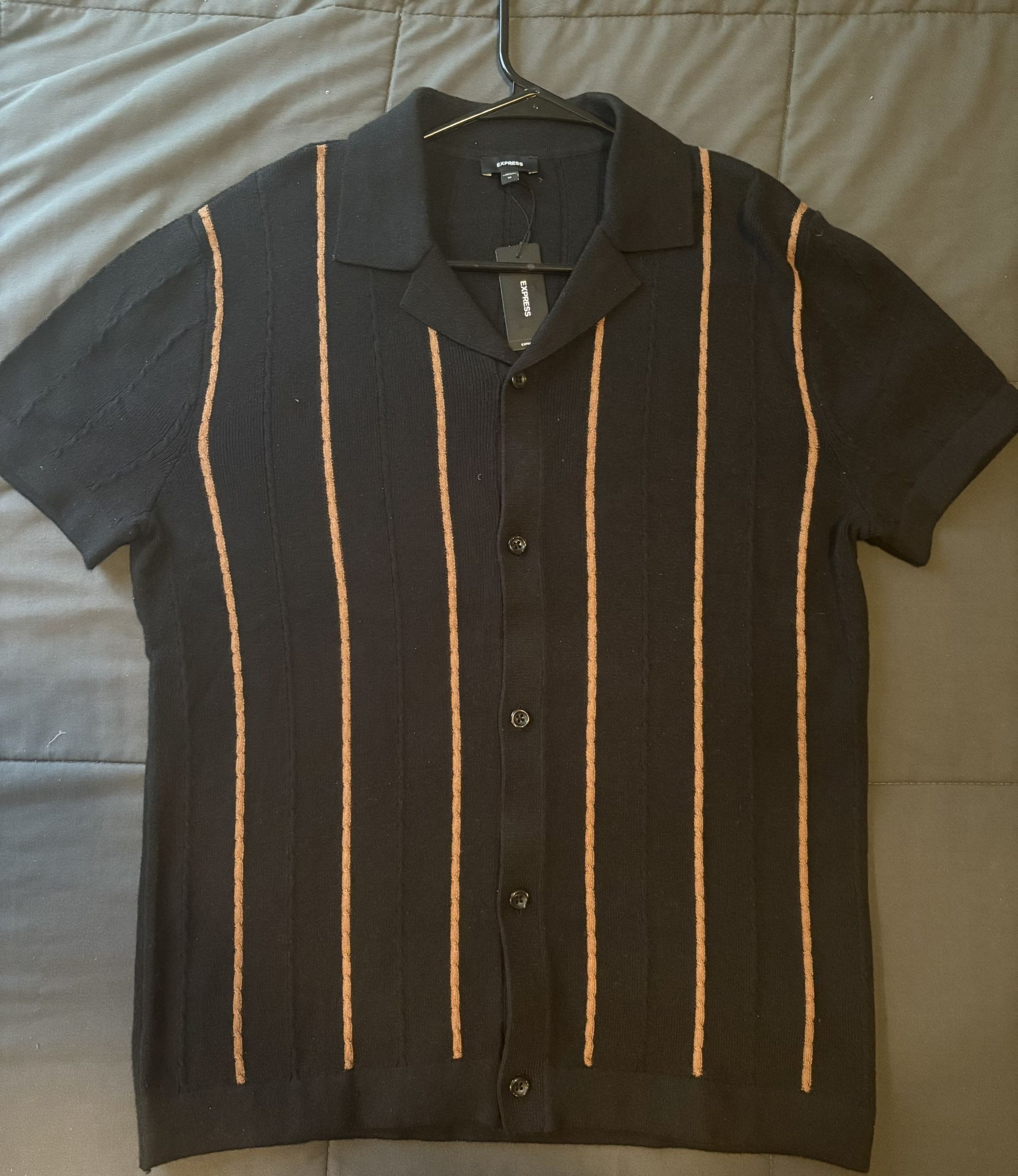 Express Short Sleeve Button Down Shirt Size M