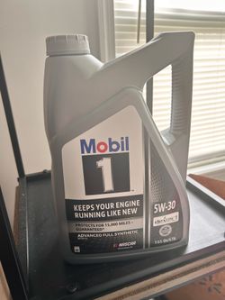 Mobil 1 Advanced Full Synthetic Motor Oil 5W-30, 5 Quart