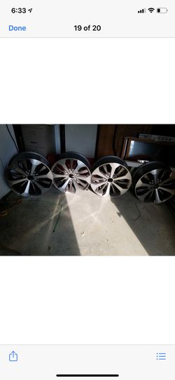 (4) 20” King Ranch rims includes all lugs & center pieces. Removed from 2017 to install lift kit. Excellent condition. $900.00, OBRO. Ford F-150 su