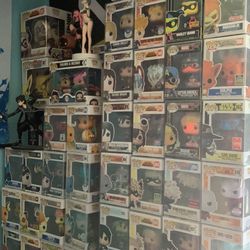 FUNKO POP GRAILS, AUTOGRAPH, ANIME, BLACKLIGHT, CON EXCLUSIVE, + MORE !SELL OR TRADE!