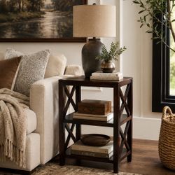 Beautiful Dark Wood Accent / Side Table