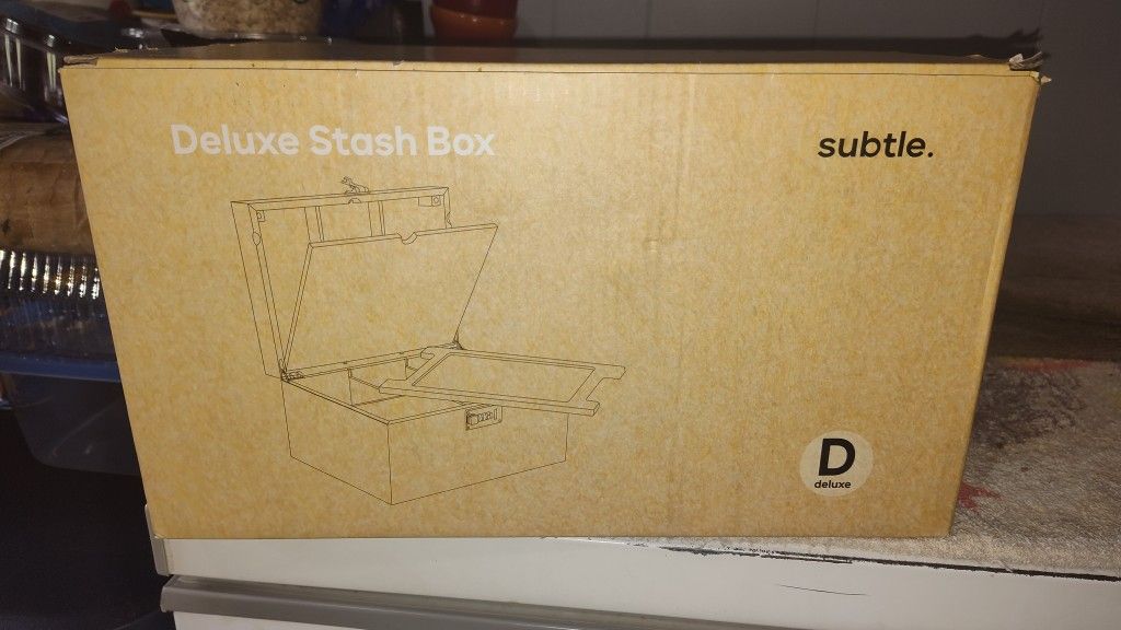 Subtle Bamboo Stash Box