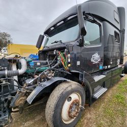 Volvo VNL cab And Parts For Sale