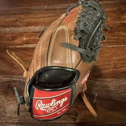 Rawlings Baseball Glove 