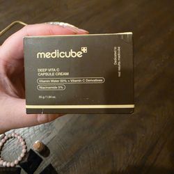 Medicube Deep Vita C Capsule Cream
