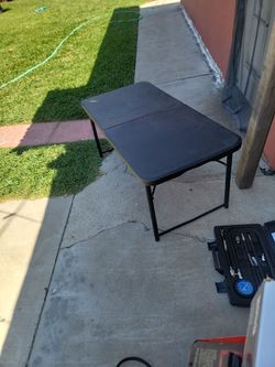 Kids folding table