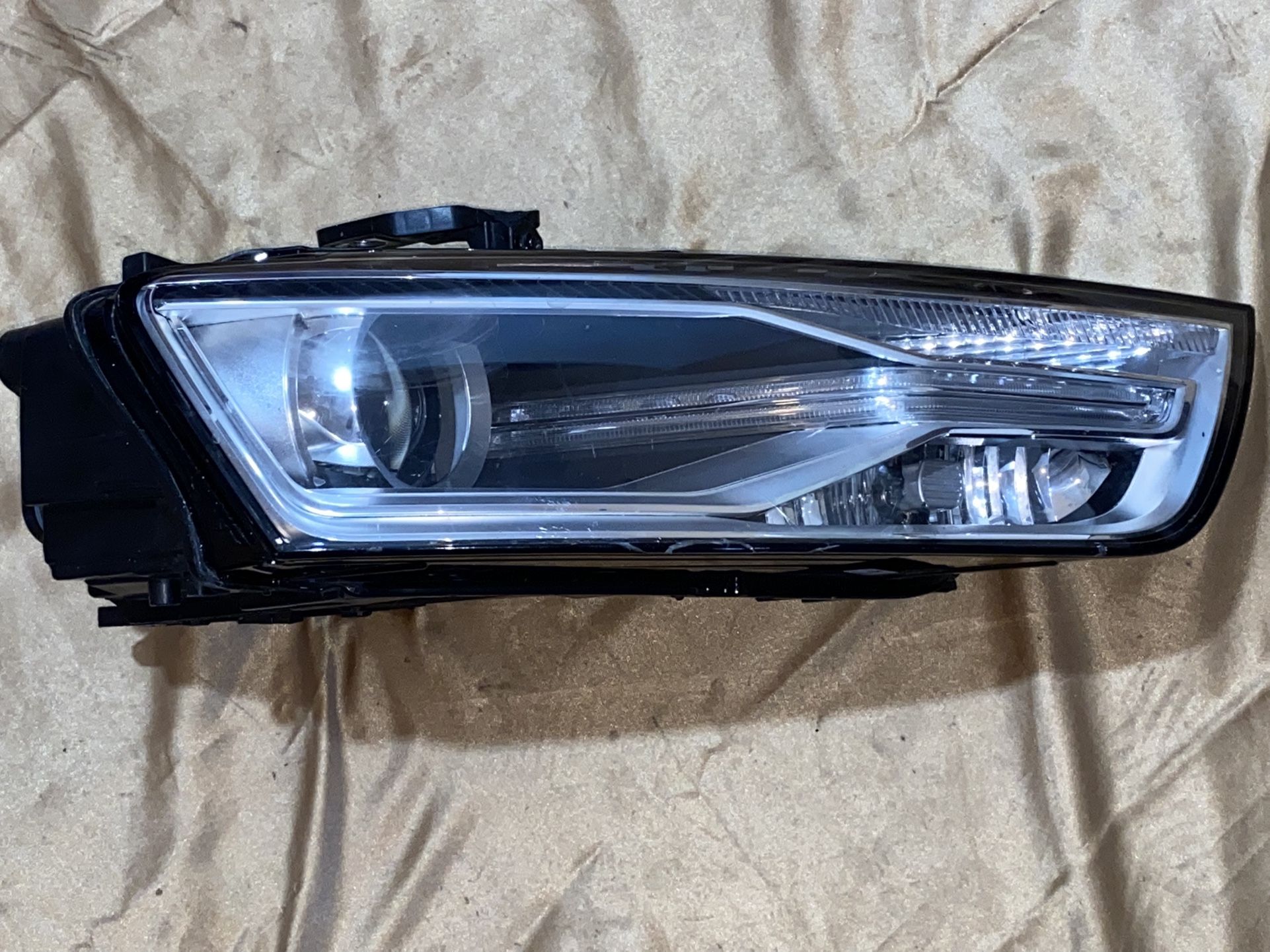 2016 2017 2018 Audi Q3 Headlamp Assembly Left $1k Obo