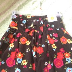 Brand new skirt size 4-5