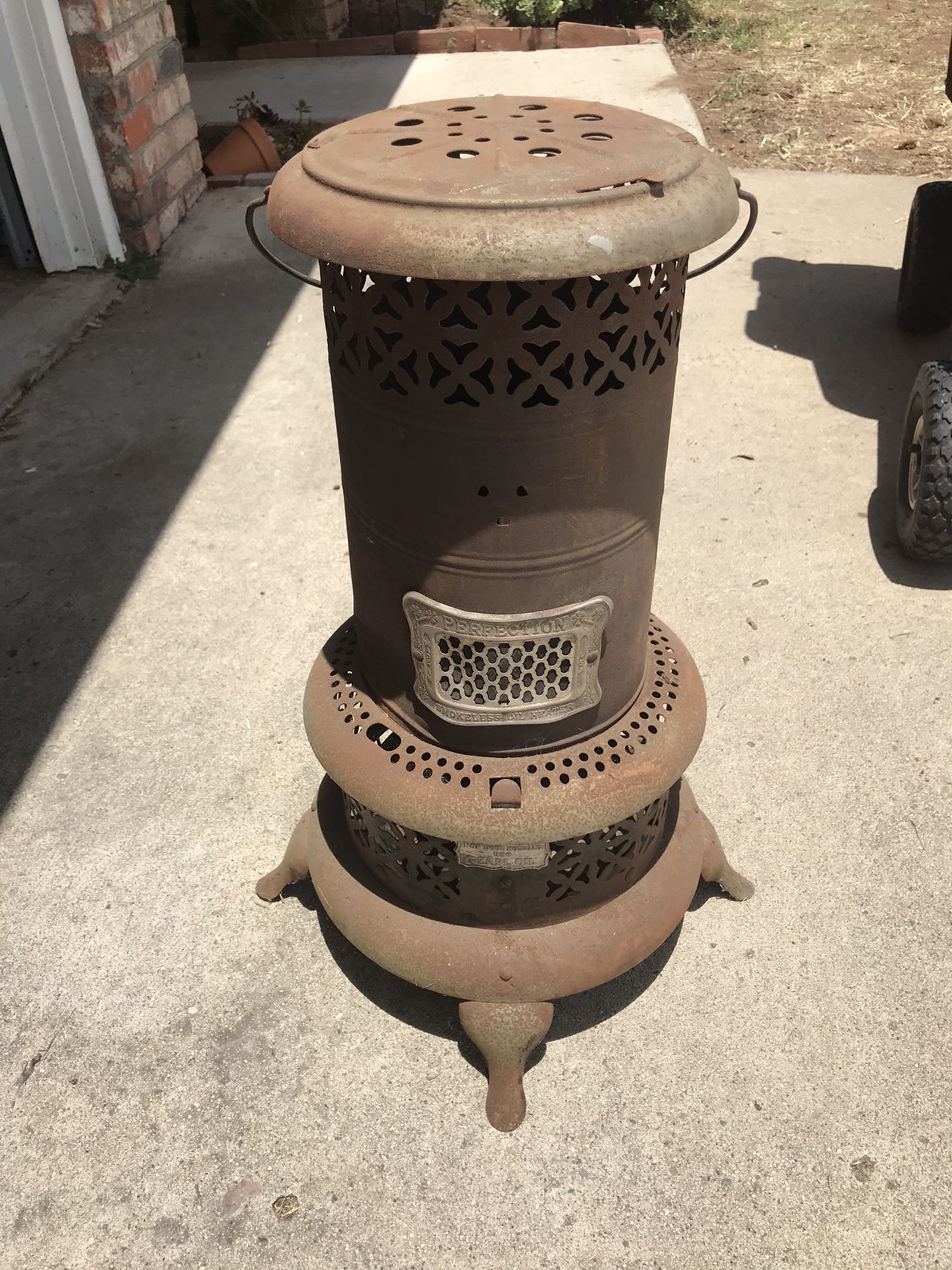 Vintage working Perfection smokeless oil heater