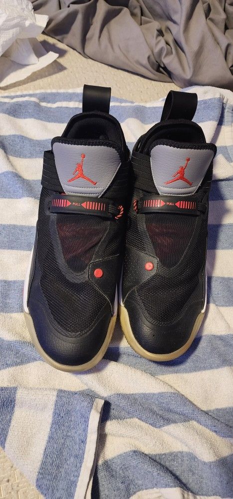 SizE 13 Nike Jordan Special.edition